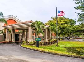 Quality Suites Fort Myers Airport I-75, hotel near Southwest Florida International Airport - RSW, 