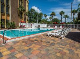 Comfort Inn & Suites Kissimmee by the Parks, hotel en Celebration, Orlando