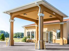 Quality Inn & Suites, motel u gradu Kartersvil