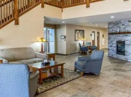 Quality Inn & Suites Fort Madison near Hwy 61