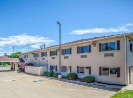 Comfort Suites Peoria I-74、ピオリアのホテル