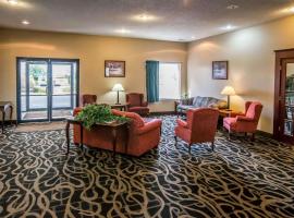 Quality Inn & Suites Mendota near I-39、Mendotaのホテル