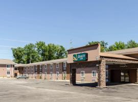 Quality Inn Chicopee-Springfield, hotel cerca de Aeropuerto municipal de Barnes - BAF, Chicopee