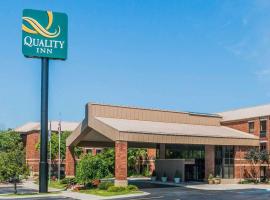 Quality Inn Auburn Hills, hotel cerca de Aeropuerto internacional de Oakland County - PTK, Auburn Hills