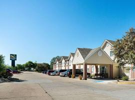 Quality Inn near Northtown Mall & National Sports Center, bed & breakfast σε Coon Rapids