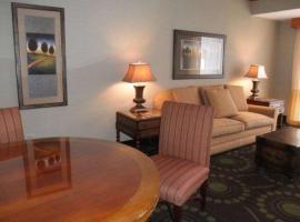 Quality Inn Florissant-St Louis, hotel near Lambert- St.Louis International Airport - STL, 