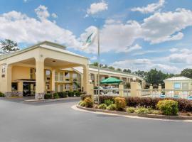 Quality Inn, hotel v destinaci McComb