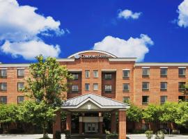 Comfort Suites Regency Park, hotel di Cary