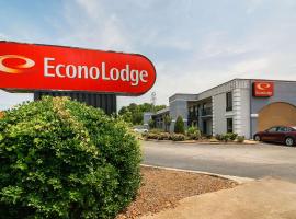 Econo Lodge Research Triangle Park, casa de muntanya a Durham