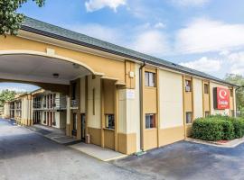Econo Lodge Inn & Suites Matthews - Charlotte, hotell sihtkohas Matthews