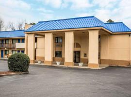 Rodeway Inn & Suites Plymouth Hwy 64: Plymouth şehrinde bir otel