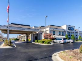 Quality Inn, hotel with pools in Lumberton