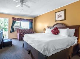 Econo Lodge Inn & Suites、ティルトンのホテル
