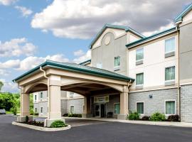 Quality Inn & Suites Fishkill South near I-84, hotel sa Fishkill