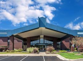 Comfort Inn - Hall of Fame, hotel with pools in Canton