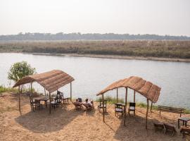 Jungle Wildlife Camp, курортный отель в городе Саураха