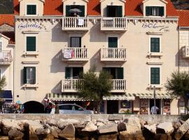 Apartments AMORE, luxury hotel in Bol
