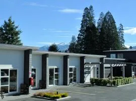 Oxford Village Motels