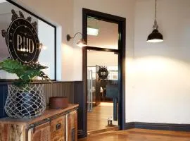 The Royal Hotel, Drouin