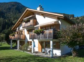 Ferienwohnungen Muntschi, hotel v destinaci Andeer