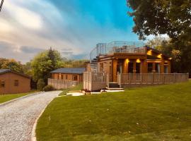 The Lodges at Sapey Golf & Country Club, hotel with parking in Upper Sapey
