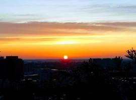 拉塔诺膳食公寓，位于布拉迪斯拉发的酒店