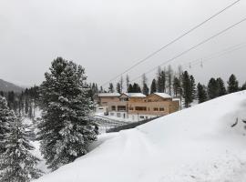 Appartement am Berg، فندق في Ebene Reichenau