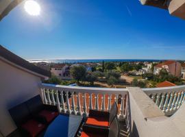 Apartments Jozić, hotel v destinaci Peroj
