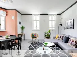 Mr. Katinsky - By TLV2GO