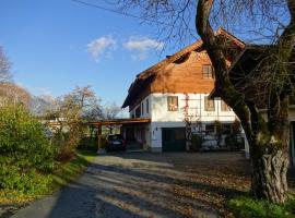 Zimmer und Ferienwohnungen "Heidis Welt" Podlanig, hotel in Hermagor