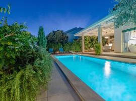 After All, hotel i Mandre