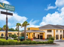 Quality Inn & Suites Orangeburg: Orangeburg şehrinde bir otel