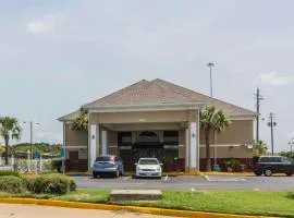 Quality Inn & Suites North Montgomery