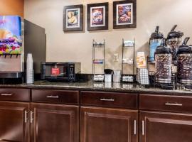 Comfort Inn & Suites Bryant - Benton, hotell i Bryant