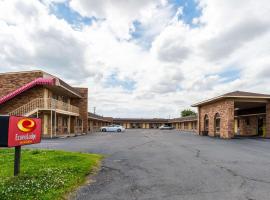 Econo Lodge & Suites Brinkley, хотел в Brinkley