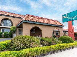 Quality Inn near Hearst Castle, Cama e café (B&B) em San Simeon