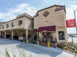 Econo Lodge Inn & Suites Fallbrook Downtown, motel en Fallbrook