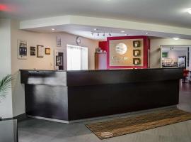 Comfort Inn Boucherville, hotel v mestu Boucherville