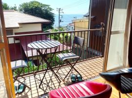 Smart House Oceanview, hotel v destinaci Ito