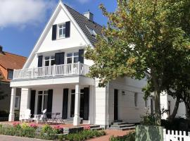 Kleine Charlotte - Traumwohnung mit Terrasse für 4 Personen, Hotel in Wangerooge