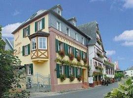 Mosel-Landhaus Hotel Oster, B&B in Ediger-Eller