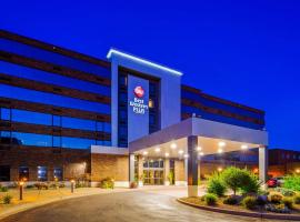 Best Western Plus Kelly Inn, hotel en Saint Cloud