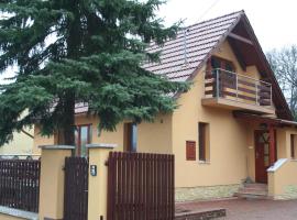 Treasure Deluxe House, apartment in Miskolctapolca