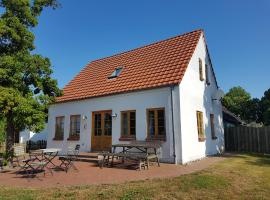 Authentisches Inselhaus - ideal für Kiter/Surfer/Familien, vacation rental in Fehmarn