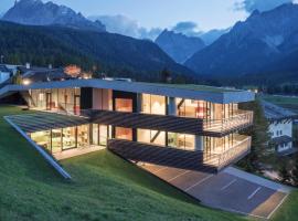 Paramount Alma Suites Sexten, hotel a Sesto