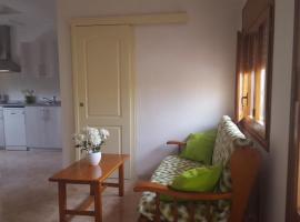 Atic Casa Llebra, cheap hotel in Roquetas