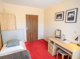Botanik Hostel, hotel near Poznań-Ławica Henryk Wieniawski Airport - POZ, 