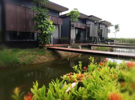 T'Luck House Resort, hotel cerca de Proyecto Real - Laem Phak Bia Investigación del Medio Ambiente y Desarrollo, Haad Chao Samran