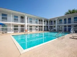 Motel 6-Bryan, TX - University Area