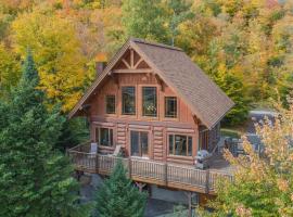 Log Cabin Home with Lake and Mountain view by Reserver.ca ชาเลต์ในแซ็ง-ตาแดล